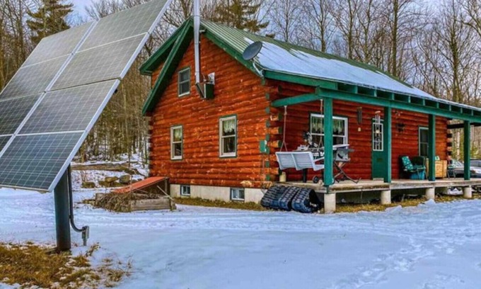 Canaan Apartment | Rustic 3BR Cabin OFF-GRID Cabin