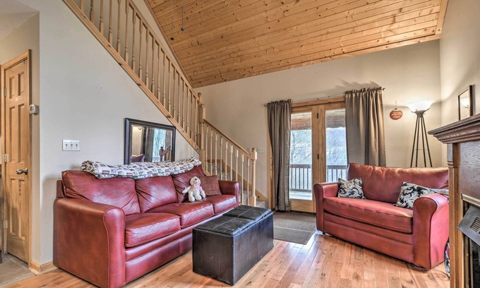Snowshoe Cabin | Rustic Cabin in the Woods: 6 Mi to Snowshoe Resort