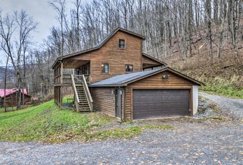 Snowshoe House | Rustic Cabin in the Woods 6 Mi to Snowshoe Resort