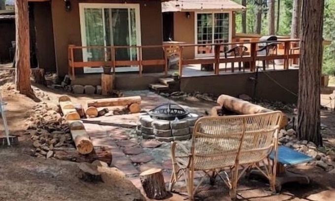 Madera County Cabin | Rustic Family Cabin! Peaceful place to relax and enjoy 12 people ,300 x night
