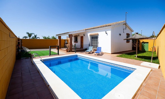 Conil de la Frontera House | Rustic Home Close to Beach with Pool, Terrace, Garden & Wi-Fi; Pets Allowed, Parking Available