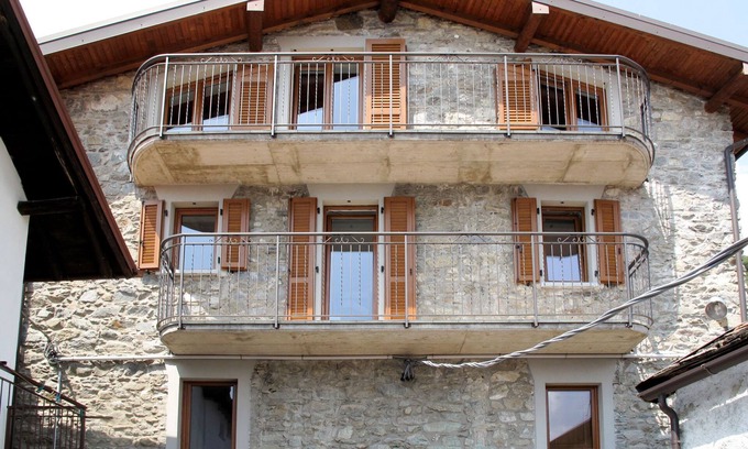 Vercana House | Rustico Maria (DMA392) by Interhome