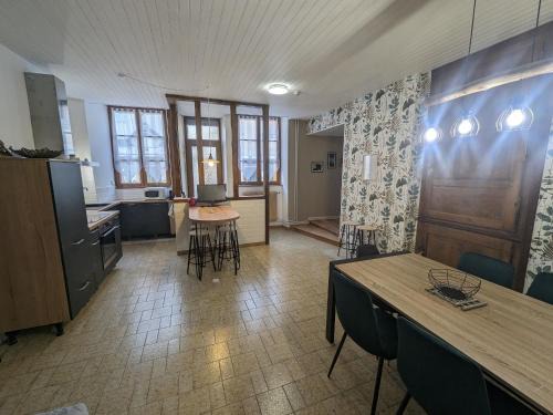 Chateauvillain House | Séjour détente et confort à Châteauvillain, 2 ch, Parc national de forêts, tarifs tout compris - FR-1-611-94