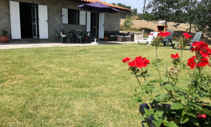 Viana do Castelo House | Saborido House - Farm in quiet environment and near the sea