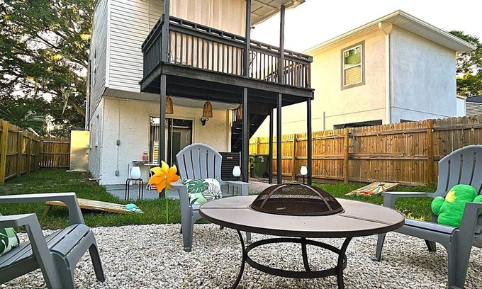 Terrace Park House | Safari Vibes – Near Busch Gardens, USF & Hard Rock Casino - 6 Guests