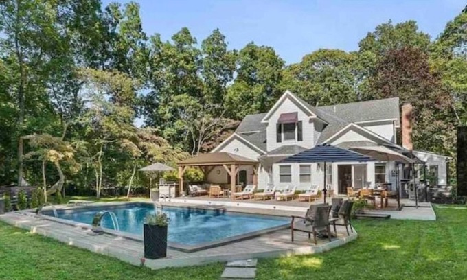 Village of Southampton House | Sag Harbor Hamptons hideaway