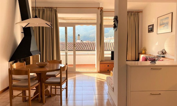 Cadaques Apartment | SAGUARDA - Apartamento luminoso con terraza