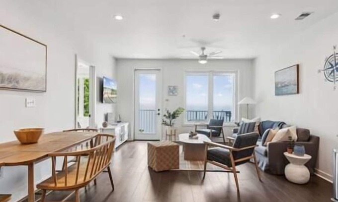 Issue Apartment | Sail Away To