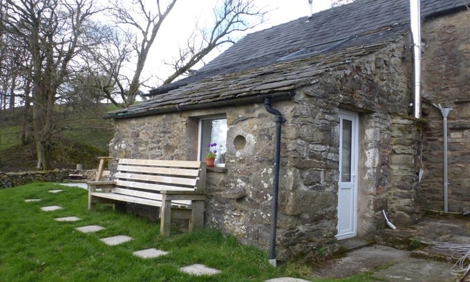 Kirkby Stephen Cottage | SALLY END, pet friendly, character holiday cottage in Ravenstonedale