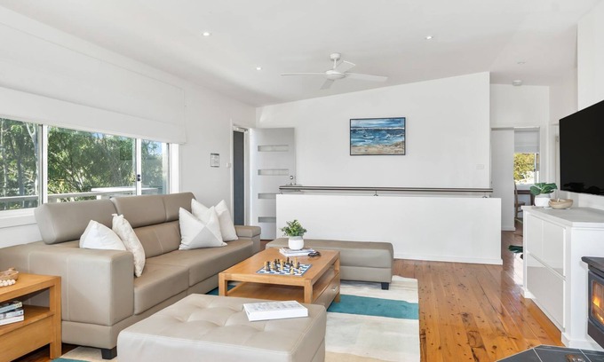 Mollymook House | Salt Water - The perfect home to enjoy your next beachside holiday