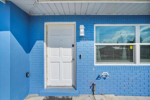 Indian Harbour Beach House | Saltwater Haven 3bd Dog Friendly with Bckyrd