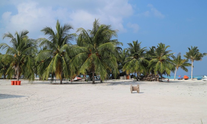 Hanimaadhoo House | Salty Beach House