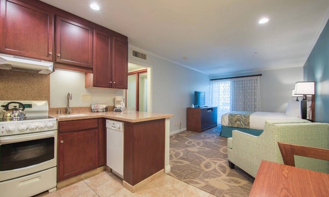 Del Mar Condo | San Diego Winner's Circle Resort near Pristine Beaches!