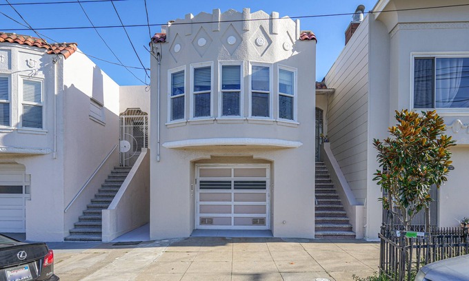 Crocker-Amazon Apartment | San Francisco Apartment ~ 5 Mi to Downtown!