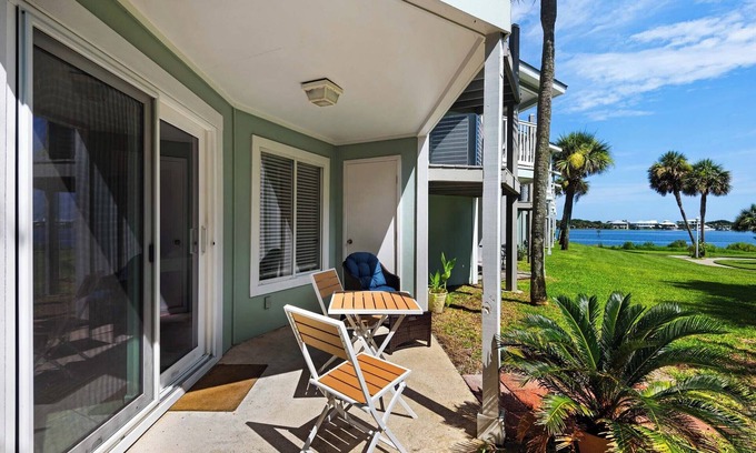 Villa Sabine Condo | π΄ππ΄ Sand Dollar W-101: Ground Floor 1 BR | Walk to Beach + Bay