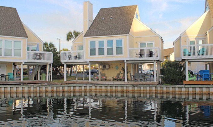 Holiday Isle Apartment | Sandpiper Cove Beach Villa 9