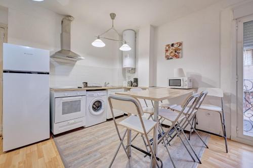 Haro Apartment | Santo Tomás D