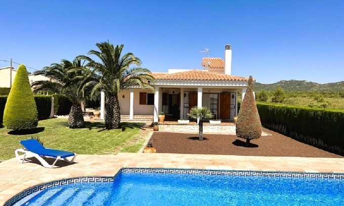 Les Tres Cales Villa | SAONA VILLAS (VN VIC): villa for 6 people, private pool, wifi
