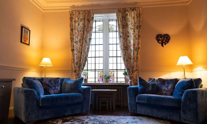 Oban House | Saskatchewan House in Oban Town Centre