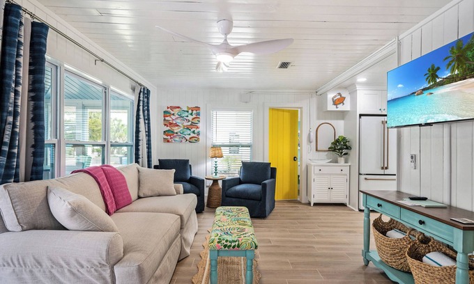 Anna Maria House | Sassy Seagull -Classic beach cottage, moments from the sand, beautiful pool!