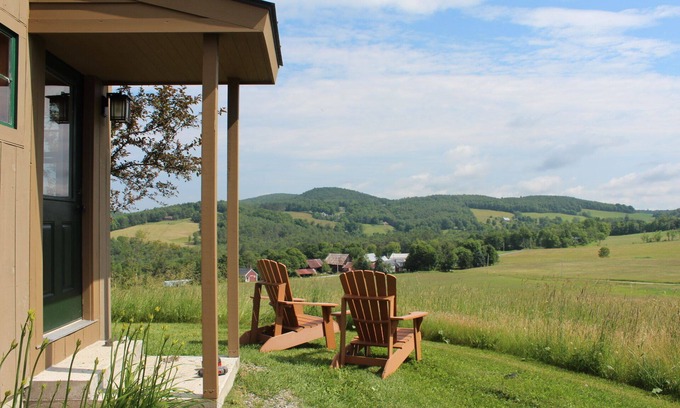 West Hartford Apartment | Savage Hart Farm Is A Small Sheep Farm With Guest Accommodations.