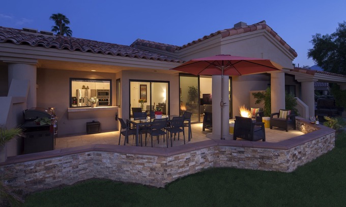 La Quinta Condo | SAVE! Luxury PGA West Condo-Mountain Views, 4-Seater Golf Cart, Bikes & More!