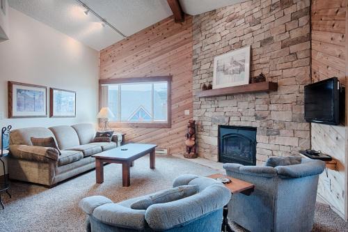 Historic District Apartment | Sawmill Creek Condo 408 by Great Western Lodging