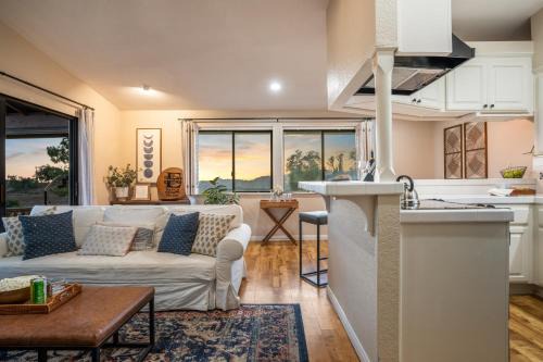 Rainbow CDP House | Scenic Deck w Sunset Views Near Temecula Wineries Estrada Ranch by AvantStay
