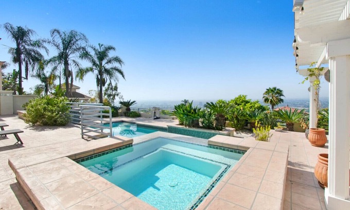 West Covina House | Scenic Paradise Pool BBQ