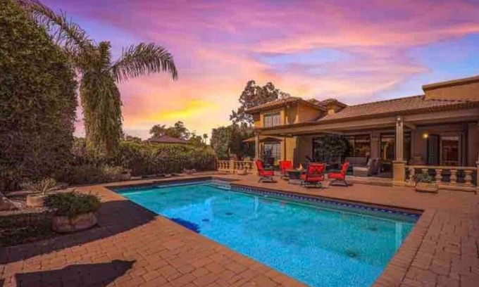 Casa Rica House | Scottsdale estate with heated pool and hot tub