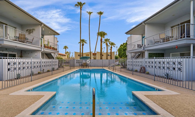 South Scottsdale Apartment | Scottsdale | Pool | Kitchen | 2 BR: Stylish Luxe!