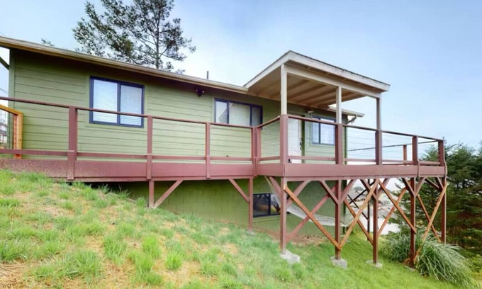 Shelter Cove House | Sea Escape at Spruce Overlook
