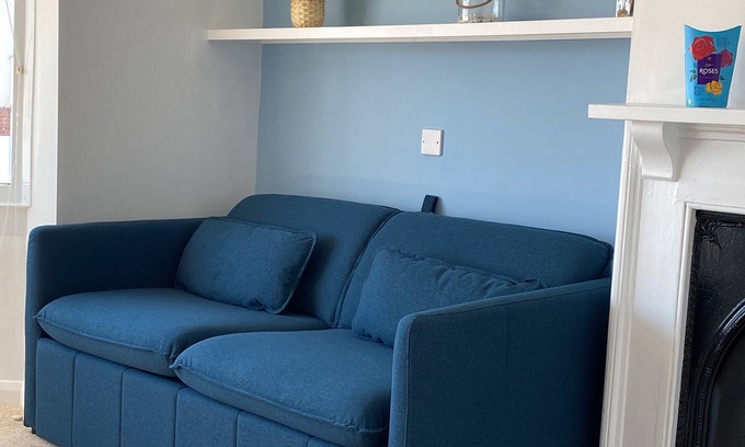 Lyme Regis Apartment | Sea Side Apartment With Parking, sea and Country Views