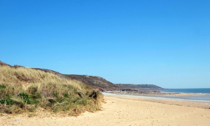 Port-Eynon Apartment | Sea View - 1 Bed Suite - Ocean Breeze - Port Eynon