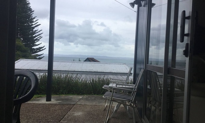 Whangarei Heads Apartment | Sea views, private garden by the beach