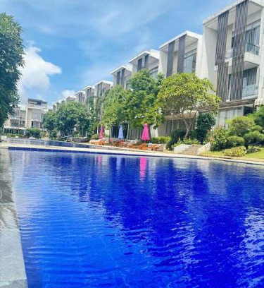 Old Jakarta House | sea vieww