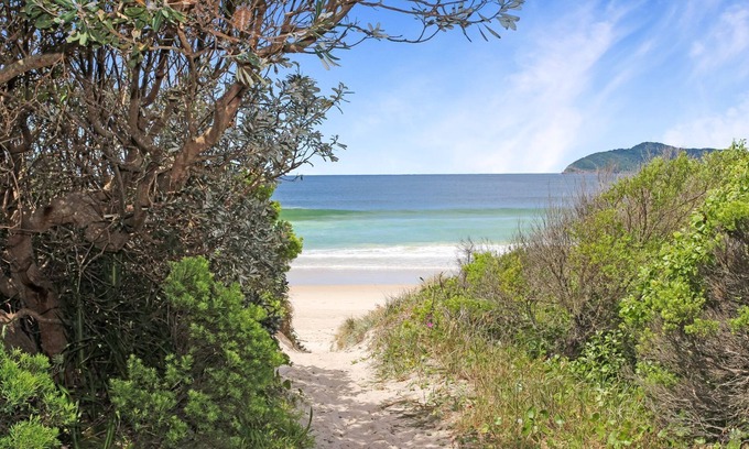 Hawks Nest Apartment | Seacrest 7 - Beach Access Across the Road