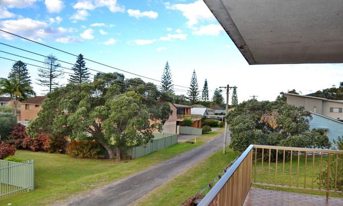 South West Rocks Apartment | Seacrest Unit 1 - Bring your own linen.