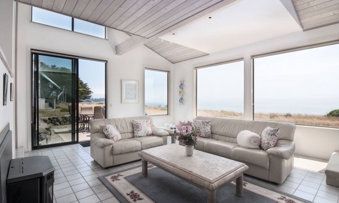 Sea Ranch House | Seafront by RedAwning