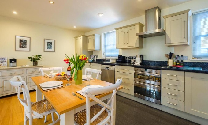 Aldeburgh Apartment | Seascape