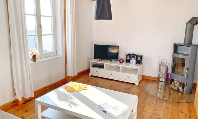 Sassnitz Apartment | Seaside Appartements, "black-white"