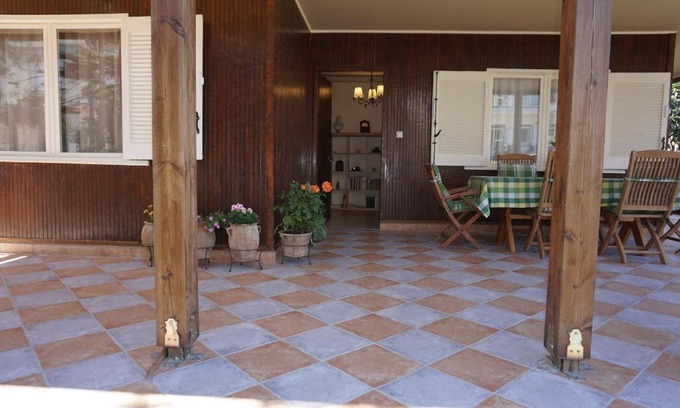 Daratsos House | Seaside Cottage