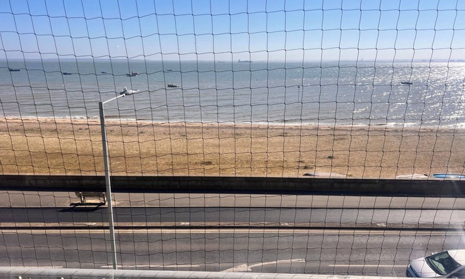 Southend-on-Sea Apartment | Seaside Escape. Cosy beachside retreat