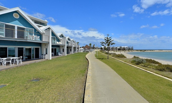 Mandurah Apartment | Seaside Villa 10.1 - 1 Bedroom Apartment