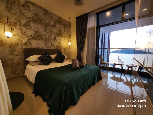 Downtown Kota Kinabalu Apartment | Seaview Luxury Suites at The Shore Kota Kinabalu