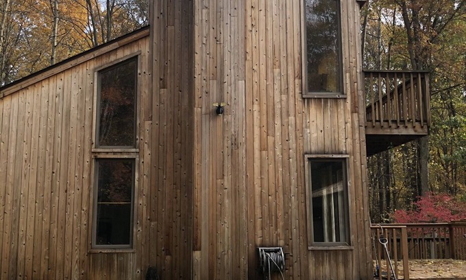 Kendall House | Secluded 10 acre home in the woods