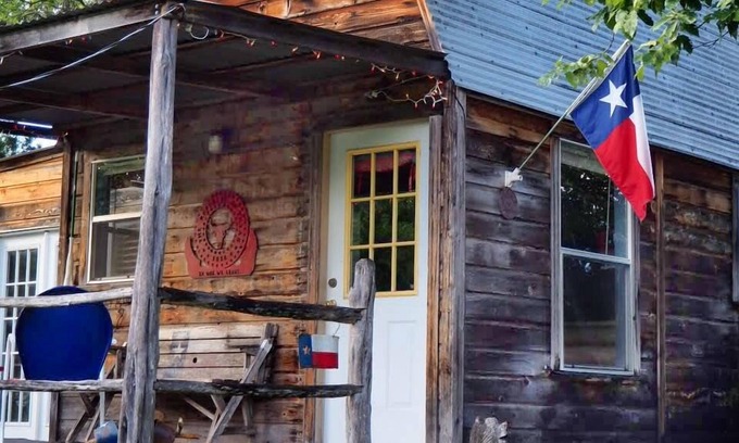 Junction Cabin | Secluded Cabin far from the bustle but close enough for comfort