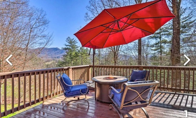 Franklin Cabin | Secluded & Convenient Cabin Franklin NC Pet Friendly Renovated Mountain Views