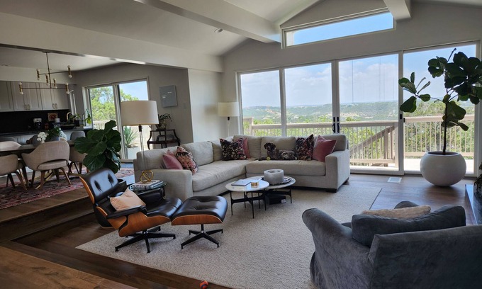 Stonehedge Estates House | Secluded Hilltop House with Texas Hill Country Views. Close to Downtown and UT