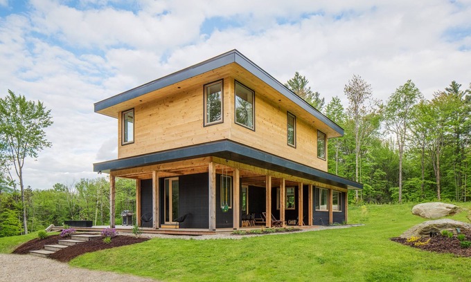 Lincoln House | SECLUDED MODERN RUSTIC